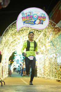 BIB: 5140
                            <button type="button" onclick="openModal(21830324)" class="btn btn-primary btn-sm float-right btn-popup" data-toggle="modal" data-target=".modal-high-quality">
                        <i class="fas fa-shopping-cart"></i> Add to Cart
                    </button>
                                            <button type="button" onclick="isThisMe(21830324, true)" class="btn btn-success btn-sm float-right btn-popup btn-isme hidden" data-toggle="tooltip" data-placement="bottom" title="นี่คือรูปของคุณใช่ไหม คลิกที่นี่เพื่อเอาเข้าอัลบั้ม">
                        <i class="fas fa-plus"></i> Add to album
                    </button>
                    <button type="button" onclick="isThisMe(21830324, false)" class="btn btn-warning btn-sm float-right btn-popup btn-isnotme hidden">
                        <i class="fas fa-ban"></i> Remove from album
                    </button>